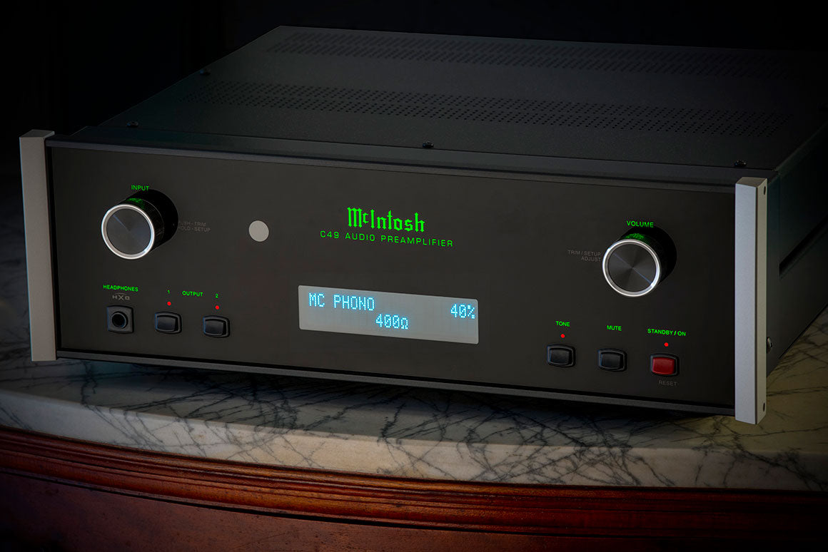 McIntosh C49 - preamplificator de sunet solid state