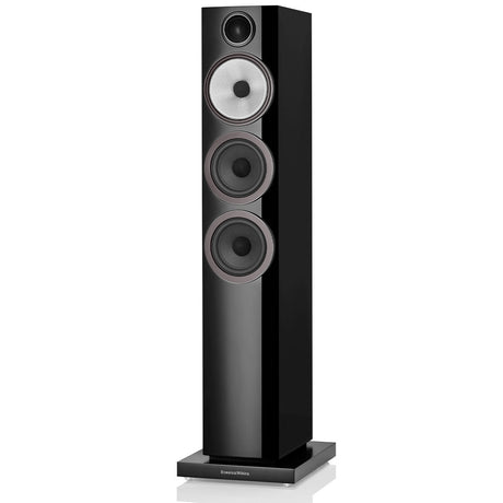 Bowers & Wilkins 704 S3