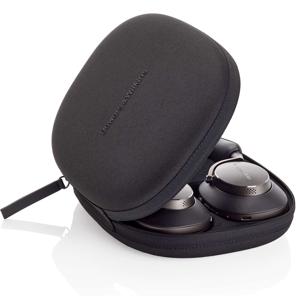 Bowers & Wilkins Px8